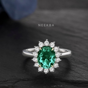 Style victorien 7*9mm ovale coupe laboratoire cultivé bague émeraude couleur verte bague en pierres précieuses forme ovale émeraude argent bague à la main - Product Image 2
