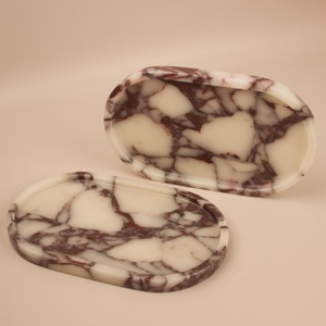 Bandeja de servicio de resina de color marrón y crema Bandeja hecha a mano con estilo para decoración del hogar Mesa de Centro y uso diario - Product Image 1