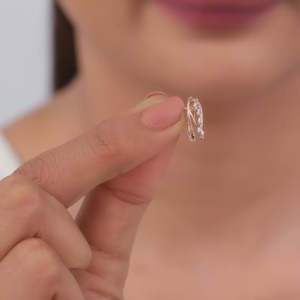 Impresionantes Pendientes de Diamantes de Alyssum en Oro Rosa, Diseñados para Bodas y Ocasiones Festivas - Product Image 3
