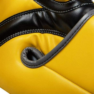 Ensemble d'entraînement de boxe avec gants en cuir lacés et sacs de frappe absorbant l'humidité personnalisables - Product Image 3