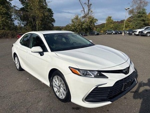 D'occasion 2024 T0y0ta Camry LE Disponible à la vente | Très propre sans accident - Product Image 2