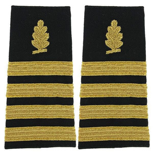 Insigne détaillé de la Royal Navy brodé à la main avec logo d'étiquette personnalisé et personnalisation de la marque - Product Image 3