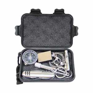 ชุดอุปกรณ์ฉุกเฉินพกพา ทนทาน น้ำหนักเบา อุปกรณ์ SOS สำหรับกิจกรรมกลางแจ้ง ตั้งแคมป์ เดินป่า ท่องเที่ยว ปีนเขา ชุดอุปกรณ์เอาตัวรอด 6 in 1 สีดำ - Product Image 1