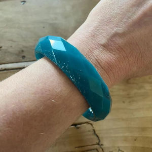 กำไลอะคริลิคเรซิ่นสำหรับทุกเพศสไตล์พังค์ดีไซน์เรขาคณิตสำหรับงานปาร์ตี้ - Product Image 1