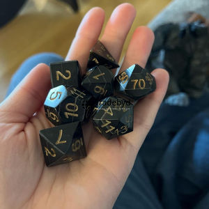 Elegante Juego de Dados Poliédricos de Cuerno, 7 Piezas, Ecológicos, Duraderos, para Juegos de Rol, Juegos de Mesa, Coleccionistas, Tradebyd - Product Image 3