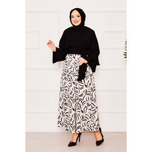 Conjunto de 2 Piezas en Crepé Negro con Cinturón Incorporado, Mangas Anchas, Top con Cuello Asimétrico y Falda - Talla XS - Product Image 5