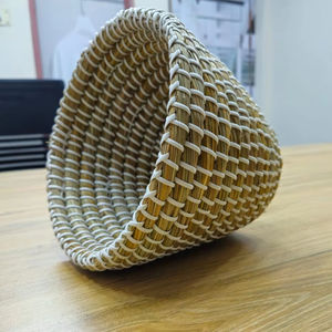 Cesta de Almacenamiento de Ropa de Ratán Natural en Forma de Corazón, Hecha a Mano, Ecológica, Duradera, Decoración del Hogar, Tejida y Personalizable, Marca Kaisa - Product Image 2