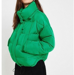 Offre Spéciale Dames Doudounes De Luxe Personnalisé Stand Vers Le Bas Bulle Bouffantes Vestes Pas Cher Prix Épais Hiver Chaud Doudoune Veste - Product Image 4