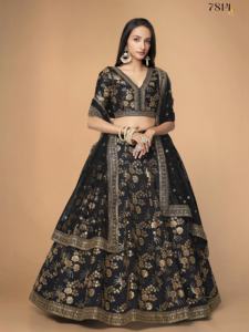 ชุดงานแต่งงานสีดำ lehenga choli ดีไซน์พิเศษชุดสำหรับสั่งซื้อจำนวนมาก - Product Image 2