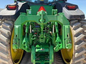 Tracteur agricole JOHNN DEAR 8RT 370 2RM à transmission par engrenages, haute productivité, en stock, 152 CV - Product Image 3