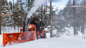 รถไถเดินตาม BX23S 21 แรงม้า - เครื่องยนต์ ชุดเกียร์ ปั๊ม และลูกปืน |   ดีไซน์กะทัดรัด รับประกัน 3 ปี - Product Image 4