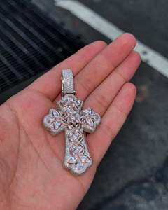Nuevo colgante de diamante cruzado de Hip Hop simulado 925 Plata 14K oro amarillo chapado en oro moissanita - Product Image 1