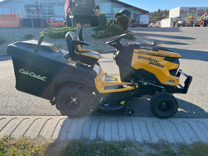 Compre el Tractor Cortacésped Cub Cadet XT3 de 106 cm, Tractor de Jardín de Uso Pesado con Transmisión Hidrostática - Product Image 5