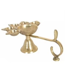 Lámpara de oro Diya de aceite de latón tradicional indio para Pooja Temple Home Decor Diwali Festival Uso religioso - Product Image 4