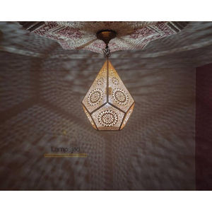 Lampe de plafond marocaine en laiton de luxe, lanterne marocaine suspendue en fer doré faite à la main pour décoration intérieure, extérieure et mariage - Product Image 5