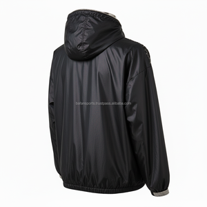 Chaqueta cortavientos de nailon ligera de lujo, chaqueta cortavientos con acabado reflectante y logotipo personalizado con tachuelas de cristal negro para hombre - Product Image 4