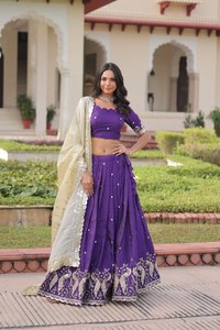 Nouvelle collection de créateurs Zain Exports, Lehenga Choli pour femmes, en sequins doux dorés traditionnels, broderie Zari pour mariage et fête - Product Image 4