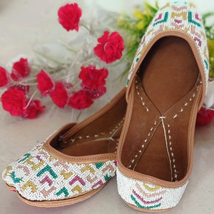 Juti-ropa de fiesta de estilo indio para mujer, Jutti de cuero bordado, artesanía - Product Image 1