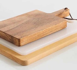 Vente en gros de bloc à découper en bois de style médiéval pour trancher le fromage et couper la viande, les légumes et les fruits - Product Image 3