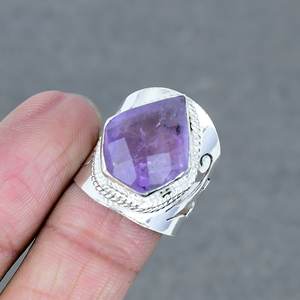 Conception de bijoux en pierres précieuses Bagues plaquées argent Bijoux en pierre d'améthyste Bague en améthyste naturelle pour la fête des femmes Bague en pierre précieuse - Product Image 1