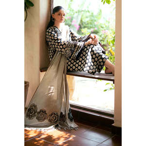 Ensemble de costume imprimé pour femme -BBAROQUE, 3 pièces, comprenant une chemise, un dupatta et un pantalon - Modèle IC-2513 - Product Image 3