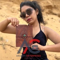 Nouveau Journal sécurisé en fil de cuir véritable usiné à la main avec pierre semi-précieuse Boho Journal de voyage en cuir Vintage traditionnel