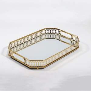 Bandeja de Metal y Espejo Resistente, Diseñada para un Uso Duradero con Marco Robusto y Reflejo Nítido - Product Image 4