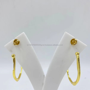 Boucles d'oreilles pendantes classiques plaquées or pour femmes accessoires de charme de perle élégante idée cadeau de mariage et de fête - Product Image 1