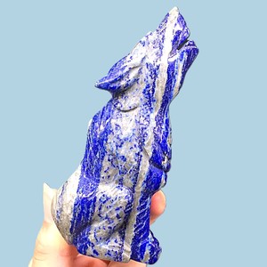 รูปปั้นหมาป่า Lapis Lazuli | คริสตัลควอตซ์รูปสัตว์สำหรับการรักษาและตกแต่ง | สั่งซื้อจำนวนมาก - Product Image 1