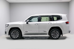 Como nuevo, precio asequible, 2026 Precious White Pearl TY-Land Cruiserz 300 VXR 3.3L V6 Twin-Turbo Diesel 4WD SUV, listo para enviar - Product Image 5