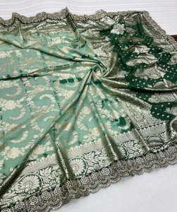 Sari indio de acabado superior con bordado dorado brillante y tela de seda transpirable para mujer, ropa formal e informal de India - Product Image 4