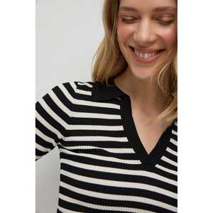 Suéter Casual de Punto a Rayas con Cuello Polo - Product Image 3