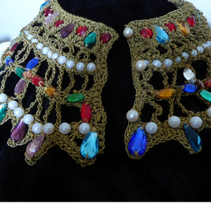 Collier de perles ornées de bijoux or macramé tissé Vintage 60's moyen-orient indien égyptien exotique fait à la main collier multicolore Moonsto - Product Image 2