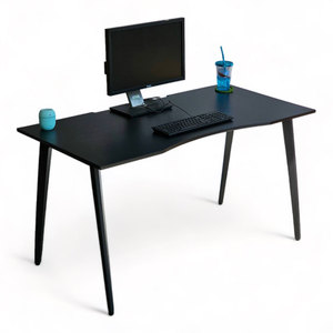 Escritorio Ergonómico para Juegos GD68084 de 140x70cm, Escritorio de PC de Madera con Patas de Hierro Poligonales, Diseño Moderno con Función LED - Product Image 1