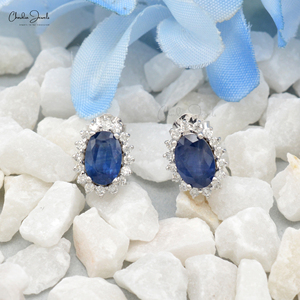 Pendientes de Oro Blanco Puro de 14k con Zafiro Azul, Diseño Delicado, Hechos a Mano, Gema Ovalada de 6x4mm con Halo de Diamantes, Pendientes de Novia a Precio de Descuento - Product Image 3
