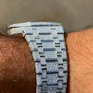 Montre analogique étanche cloutée en diamant de qualité supérieure de qualité standard pour les cadeaux proposés - Product Image 2