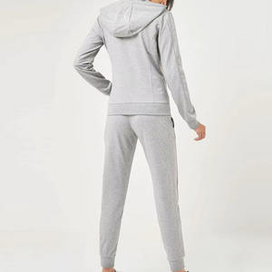 Ensemble de survêtements en molleton élégant personnalisé pour femmes, surdimensionné avec pull à capuche et survêtement, survêtements décontractés d'hiver pour femmes - Product Image 5