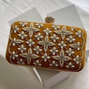 Bolso de Mano Clásico Casual de Seda Hecho a Mano con Diseño de Media Luna de Perlas, Impermeable, Suave, Regalo de Boda India - Product Image 2