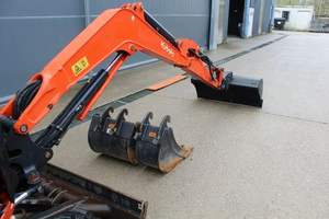 Miniexcavadora KUBOTA U25 3 3BUCKETS de 2.5T, nueva y usada, del año 2014, en venta. - Product Image 6