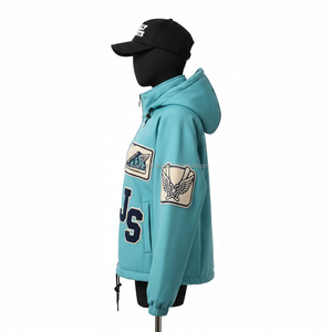 Chaqueta Softshell Premium para Mujer, Color Azul Agua, Tejido Suave de 3 Capas con Parches de Logotipo Personalizados Bordados - Product Image 3