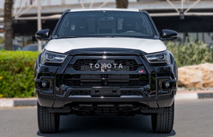 Toyota Hilux 2024 Usada, Automática, Volante a la Izquierda, R20, Cuero Oscuro, Cámara Trasera, Techo Solar, Euro IV, Pantalla Táctil, 4.1-6L, 300-400 CV, 5 Asientos, LED - Product Image 2