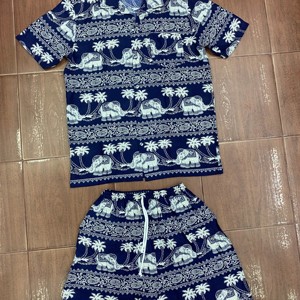 Belles chemises et shorts en rayonne pour garçon en 5 motifs colorés différents en 3 tailles différentes prêts pour une expédition immédiate - Product Image 3