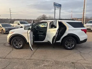 ฟอร์ด เอ็กซ์พลอเรอร์ XLT ปี 2023 มือสอง สภาพดีเยี่ยม - Product Image 5