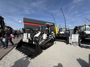 Mini-chargeuse sur chenilles Hidromek HMK 62T |   Chargeuse compacte sur chenilles Hidromek 62T |   Mini-excavatrice sur chenilles HMK 62T - Product Image 3