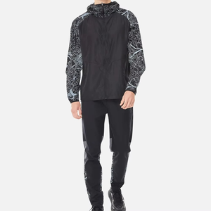 Ensemble deux pièces pour hommes : Survêtement coupe-vent personnalisé avec short et veste, en nylon réfléchissant à fermeture éclair - Product Image 2