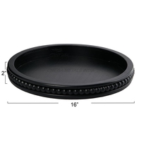 Ensemble de plateaux en bois de haute qualité de couleur blanche rustique avec une forme ronde unique et un design chic, idéal pour divertir les invités