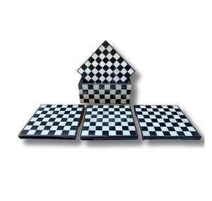 Juego Premium de 4 elegantes posavasos de madera hechos a mano, diseño moderno, alfombrillas duraderas para bebidas para decoración del hogar y bodas - Product Image 1