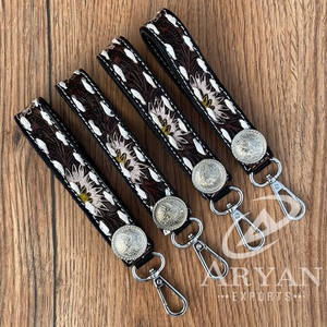 2024 pulsera de cuero con herramientas florales occidentales de alta calidad llavero de cuero genuino coche hogar llavero Correa soporte cordón Mujer - Product Image 1