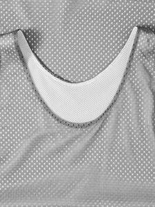 Camiseta de baloncesto para hombre de punto transpirable informal, camiseta sin mangas de poliéster estampada con diseño de malla cómoda para jugadores - Product Image 3