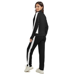 Conjunto Deportivo de Mujer a Rayas Blancas y Negras, Sudadera Larga con Pantalones Jogger a Juego, Estilo Deportivo Casual, Corte Regular, Cuello Alto - Product Image 1